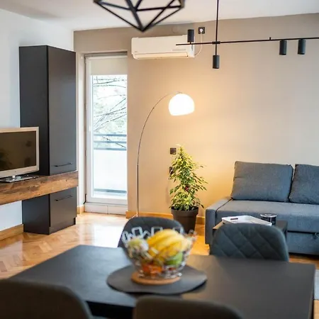 Dora Apartment Bor Exterior photo