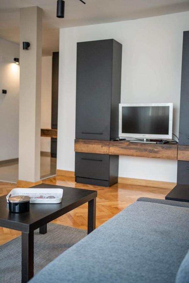 Dora Apartment Bor